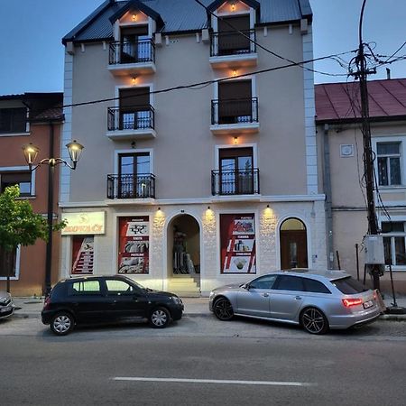 Lux Apartmani Bajova Cetinje Exterior foto