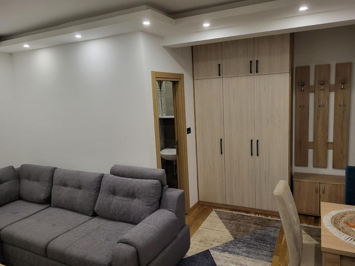 Lux Apartmani Bajova Cetinje Exterior foto